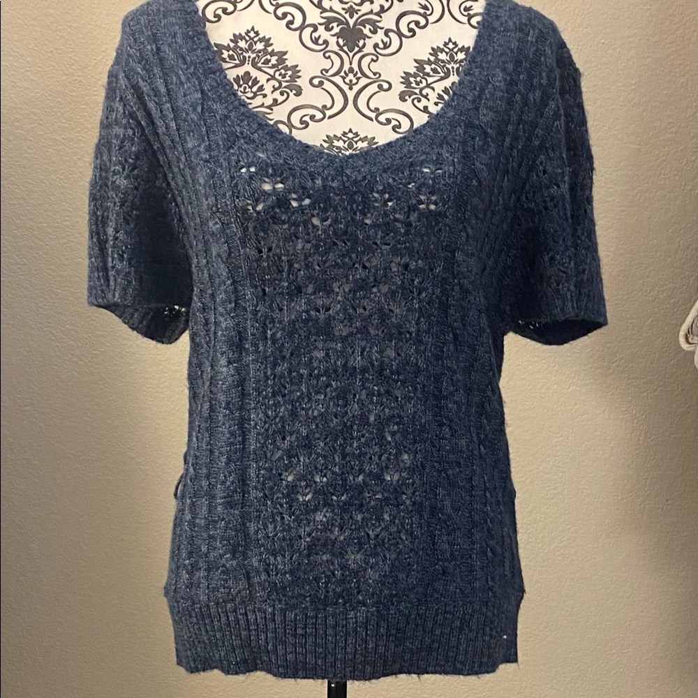 Blue open weave short sleeved sweater. Large